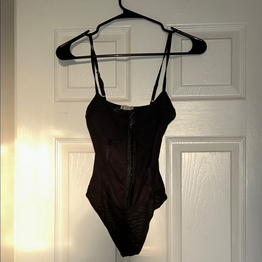 Sleek Black Shapewear Bodysuit with Spaghetti Straps